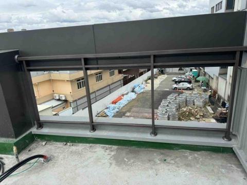 原騰金屬工程行 - 玻璃欄杆