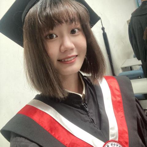 提供pdf翻譯文件服務的專家佳穎 CHIAYIN