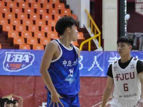 提供中壢運動中心服務的專家蔣孟軒