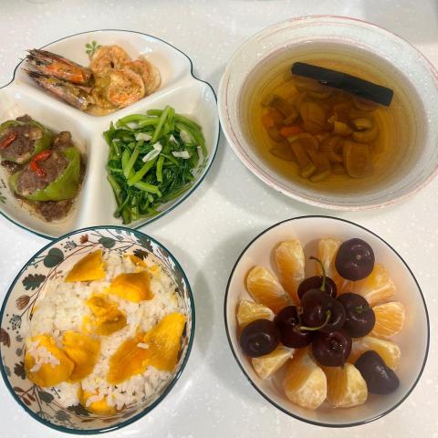 提供煮飯服務的專家霓妮媽