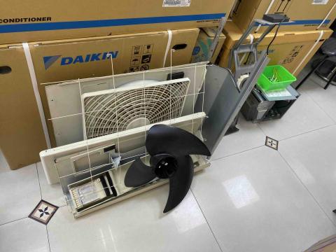 勝陽空調電器行 - 分離式冷氣室外機全機拆洗