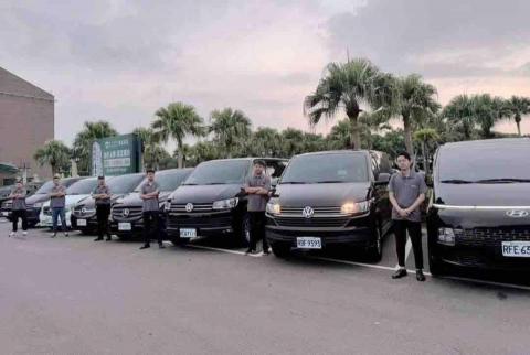 京樂旅遊車隊_小邱 - 