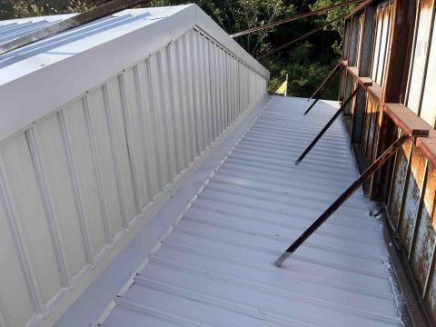 千云工程行 - 太陽能案場  架設光電板前  屋頂鐵皮保養 防水防鏽 面漆完成