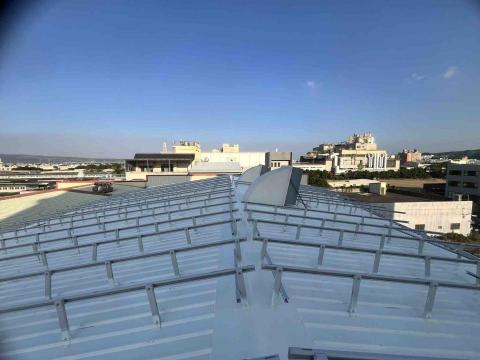 千云工程行 - 太陽能案場  架設光電板前  屋頂鐵皮保養 防水防鏽 面漆完成