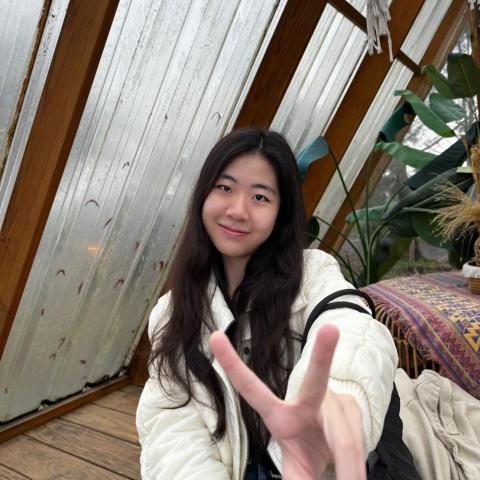 提供台北吉他女老師服務的專家顏允兒