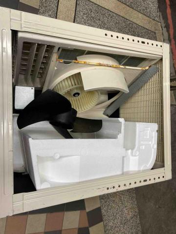 勝陽空調電器行 - 窗型冷氣全機拆洗