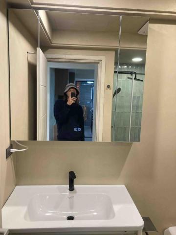 奇亞工程行 - 根據業主需求選用情境燈鏡櫃，全室五金龍頭、乾濕分離、插座面板則用黑色的！

統包工程含：
剔除舊磚、防水打底重做、貼磚、上塗料、乾濕分離安裝、衛浴設備安裝。