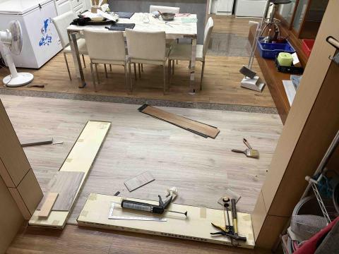 陳棟市內裝修 - 卡扣地板