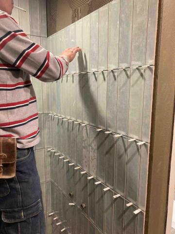 奇亞工程行 - 浴廁案例分享：林口遠雄未來家
淋雨間濕區窯變磚施工中！