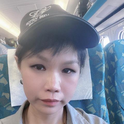 提供實驗課服務的專家吳咘咚