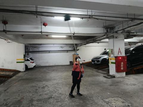 Ms.黃清潔工作室 - 地下停車場天花板蜘蛛絲清除