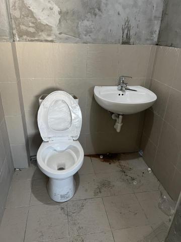 陳永承 - 裝新的馬桶與臉盆給您最好的服務
