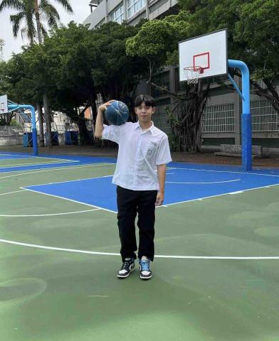 提供臺南英文服務的專家蕭禹呈