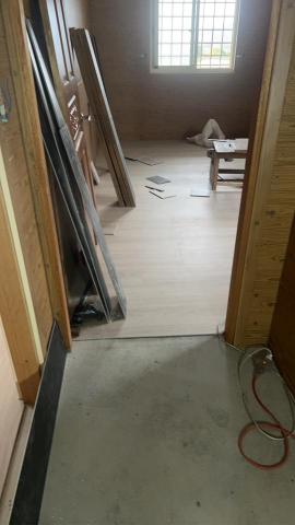 元築地板 - 專營Spc石碩地板（自選顏色 有樣本）
連工帶料/代工/代料 皆有服務
