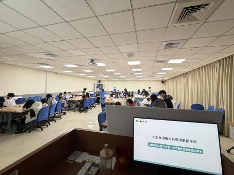 張菀倩 - 新北市青年局職涯探索講座