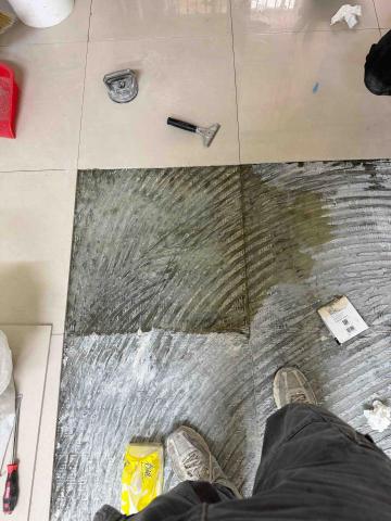 瀠翔工程行 - 地磚膠黏-隆起整平復貼