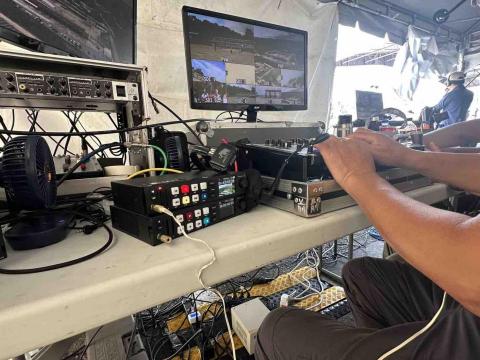 新點子錄影 - 【消防演練影像紀錄｜EFP多機拍攝｜新點子錄影】

消防演練講求即時反應與流程精準，每一個畫面都需要穩定完整紀錄。
新點子錄影以EFP多機拍攝系統，結合導播監看與訊號整合，確保各機位畫面同步掌握，從全景到重點動作都不漏接。

現場透過專業導播控制與即時監看，即使在戶外臨時指揮環境中，也能穩定完成拍攝任務。
對我們而言，影像不只是紀錄，更是讓每一次重要演練都能被完整保存，讓客戶安心信任交付。


#消防演練
#EFP拍攝
#活動錄影
#多機拍攝
#現場導播
#影像紀錄
#專業拍攝團隊
#新點子錄影