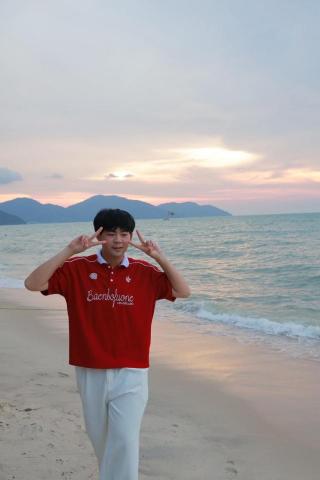 提供三重換拉鍊服務的專家江丞祐