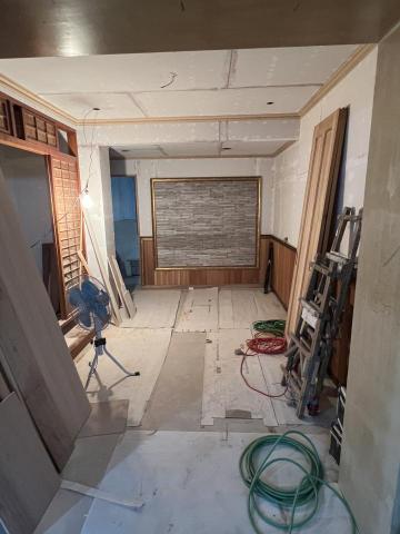 元築地板 - 平釘天花板（未拆除直接釘上）