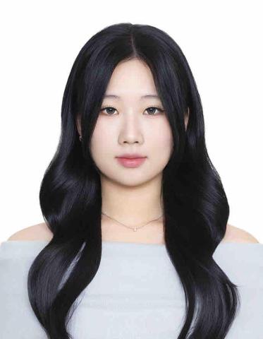 提供法文服務的專家陳伊文