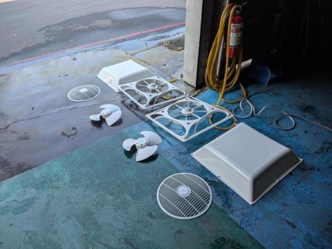 陳建諭 - 循環扇清洗