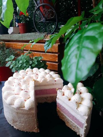 陳昕瑜 - 母親節蛋糕
東方美人茶莓果起士