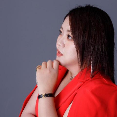 YVON IMC 伊凡娜 品牌整合行銷 │行銷 │ 設計 │