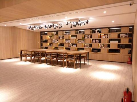 陳銘穎 - 一對一授課環境 於板橋府中，若到老師指定地點費用上會有優惠