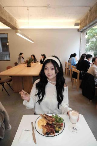 提供營養學服務的專家朱昱樺