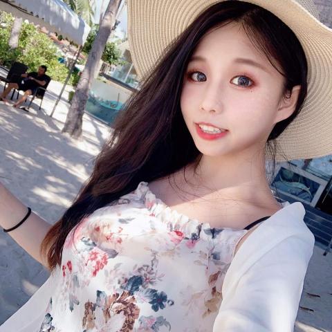 提供價目表圖示服務的專家Evelyn