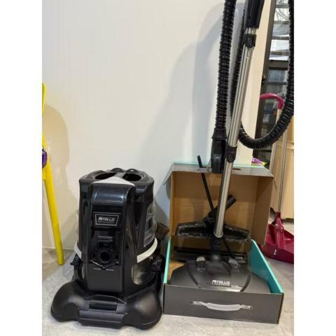 提供除蟎服務的專家陳宏儒