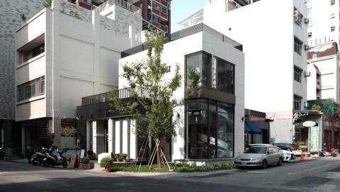 著墨設計｜UMYK.works - Hitomi Optical喜德盛眼鏡建築及室內裝修工程(完工照)-01