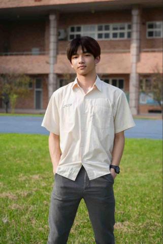 提供72服務的專家黃立寬&mdash;國中小數學家教