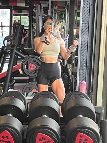 私人健身教練Una - 