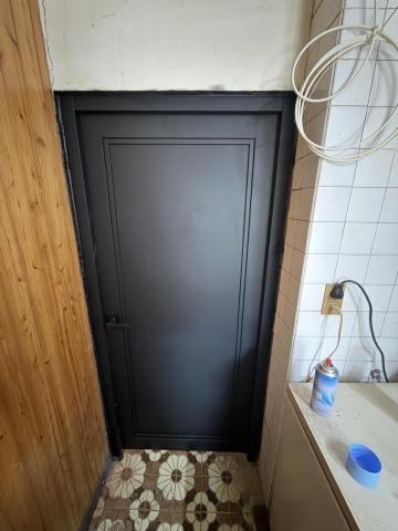 開鑫金屬工程 - 不銹鋼烤漆訂製門片門框更換（施工後）