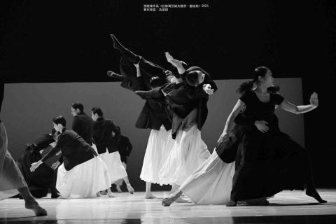 邱靚慈 - 當代舞蹈演出照片