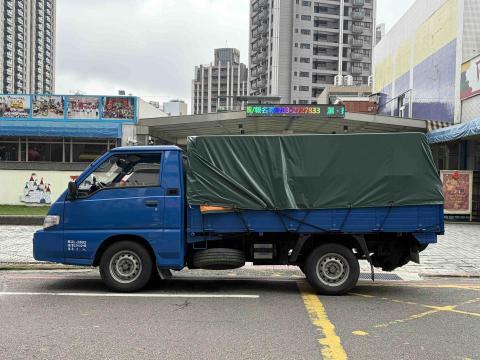 溫正東 - 使用車輛