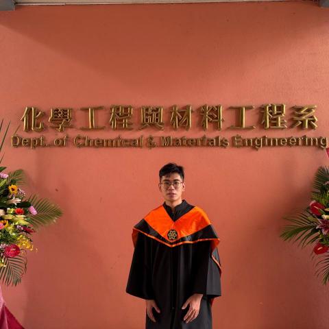 提供刮痧圖解服務的專家林峯毅