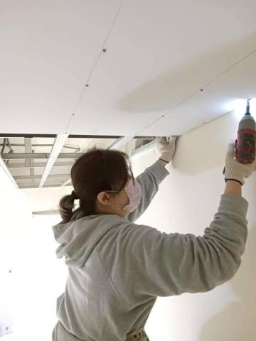 台灣濕式輕隔間師傅推薦緯誠輕鋼架，輕隔間。天花。防火建材居家隔間，天花