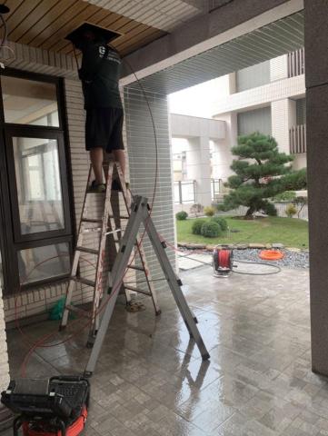 通共環保衛生工程行 - 吊管堵塞！水刀疏通+內視鏡