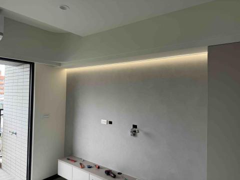 富鎧水電工程 - 新成屋電視牆燈條