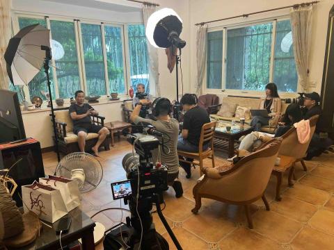 HaiYao Liang (Andy Liang) - 財金新聞專題專訪農民