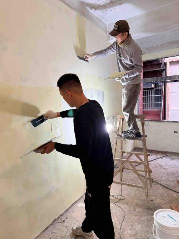 老麥油漆美學 - 第二道批土