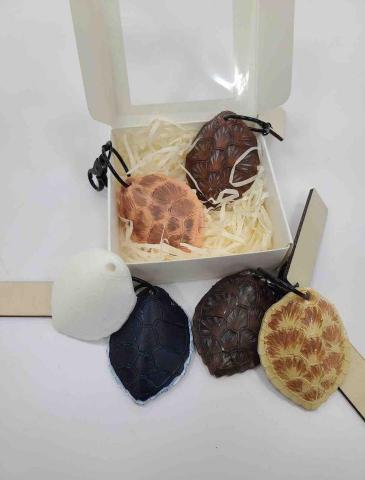 Yu Chen - 海龜御守教案彩繪