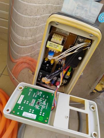 煜伸水和電維修 - 20加侖微電腦電熱水器加熱棒更換溫度控制線修復