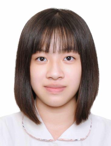 提供高雄衝浪教學服務的專家王雅姿