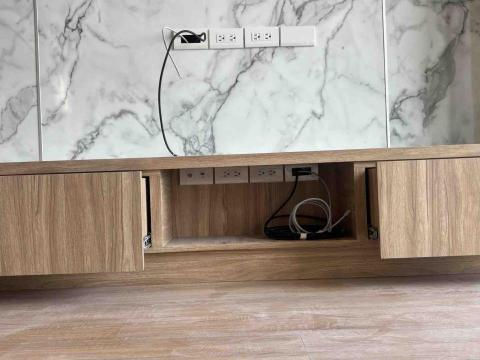 林元皓 - 電視牆電視櫃插座設計、安裝