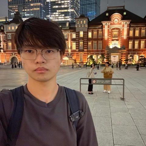 提供應徵服務的專家李冠潁