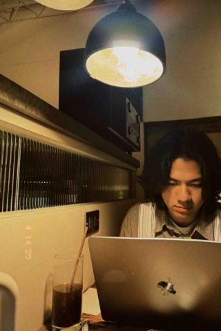 李睿哲-高中物理化學、國中數學理化家教 - 