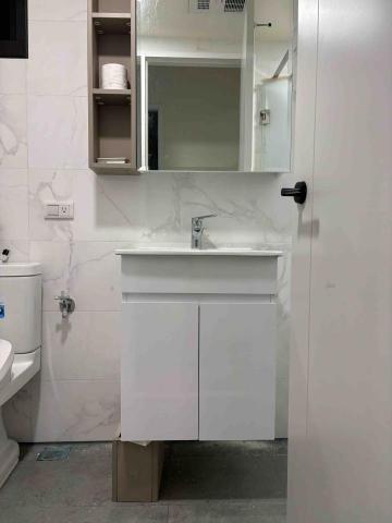 林元皓 - 浴櫃更換